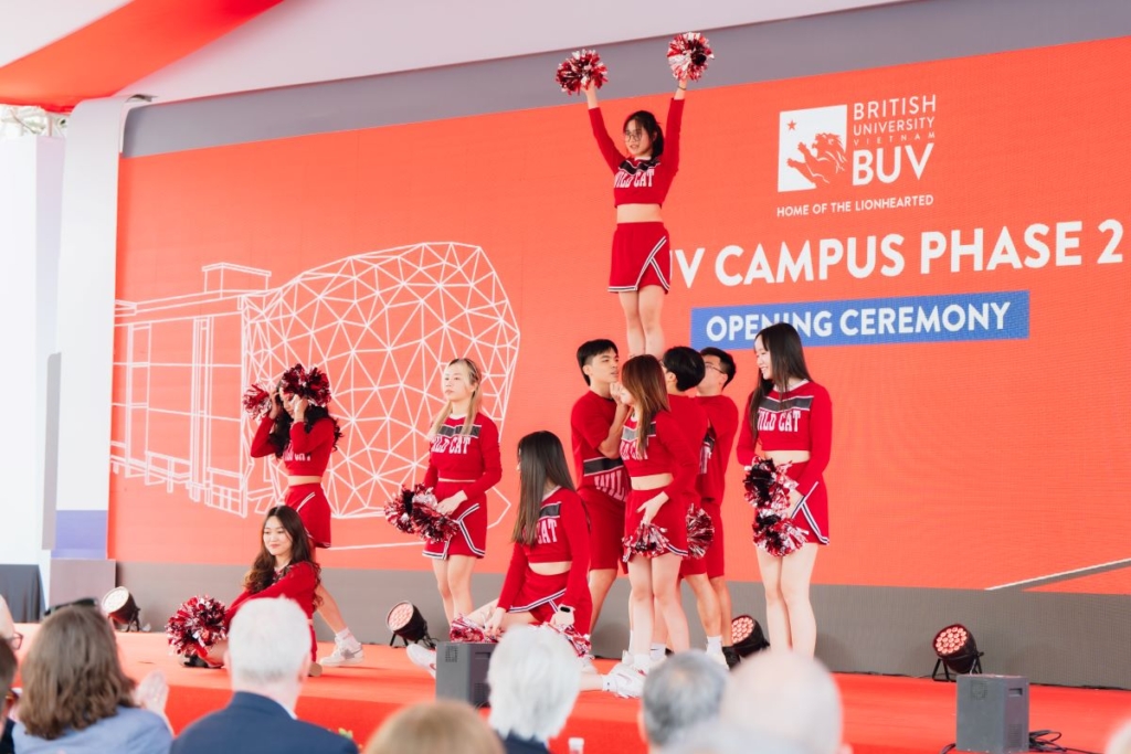 Chương trình văn nghệ chào mừng BUV